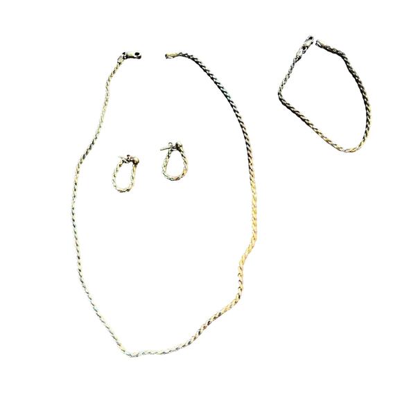 Unbranded Jewelry - Vintage twisted yellow gold silver color 925 stamped Italian silver stud set